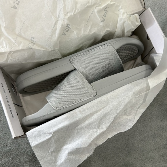 New APL Women’s Big Logo Techloom Slides - Picture 5 of 6